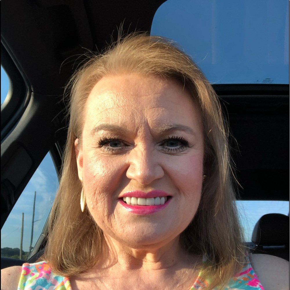 Meet your Posher, Lexi